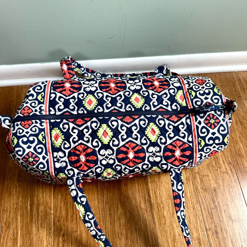 Vera Bradley Duffle Bag Sun Valley Medium 18" Retired Travel Quilted Geometric - Picture 4 of 12